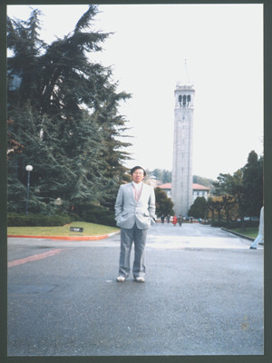 80年代总经理在加州大学伯克利本部